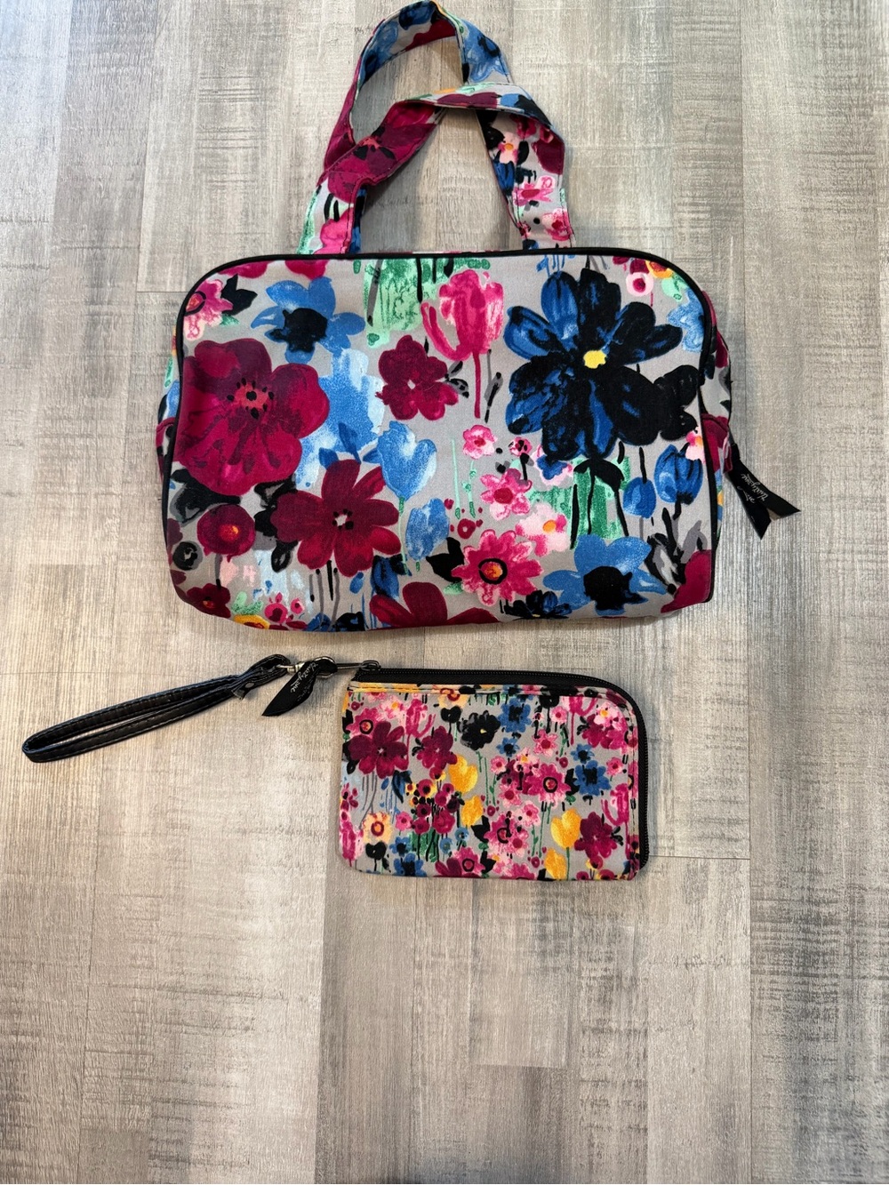 Thirty-One Floral Makeup Bag & Matching Wallet Wristlet Set Gray Pink Blue